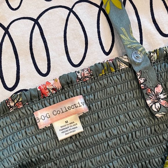 BOG Collective stretchy floral cropped tank top - Picture 3 of 4